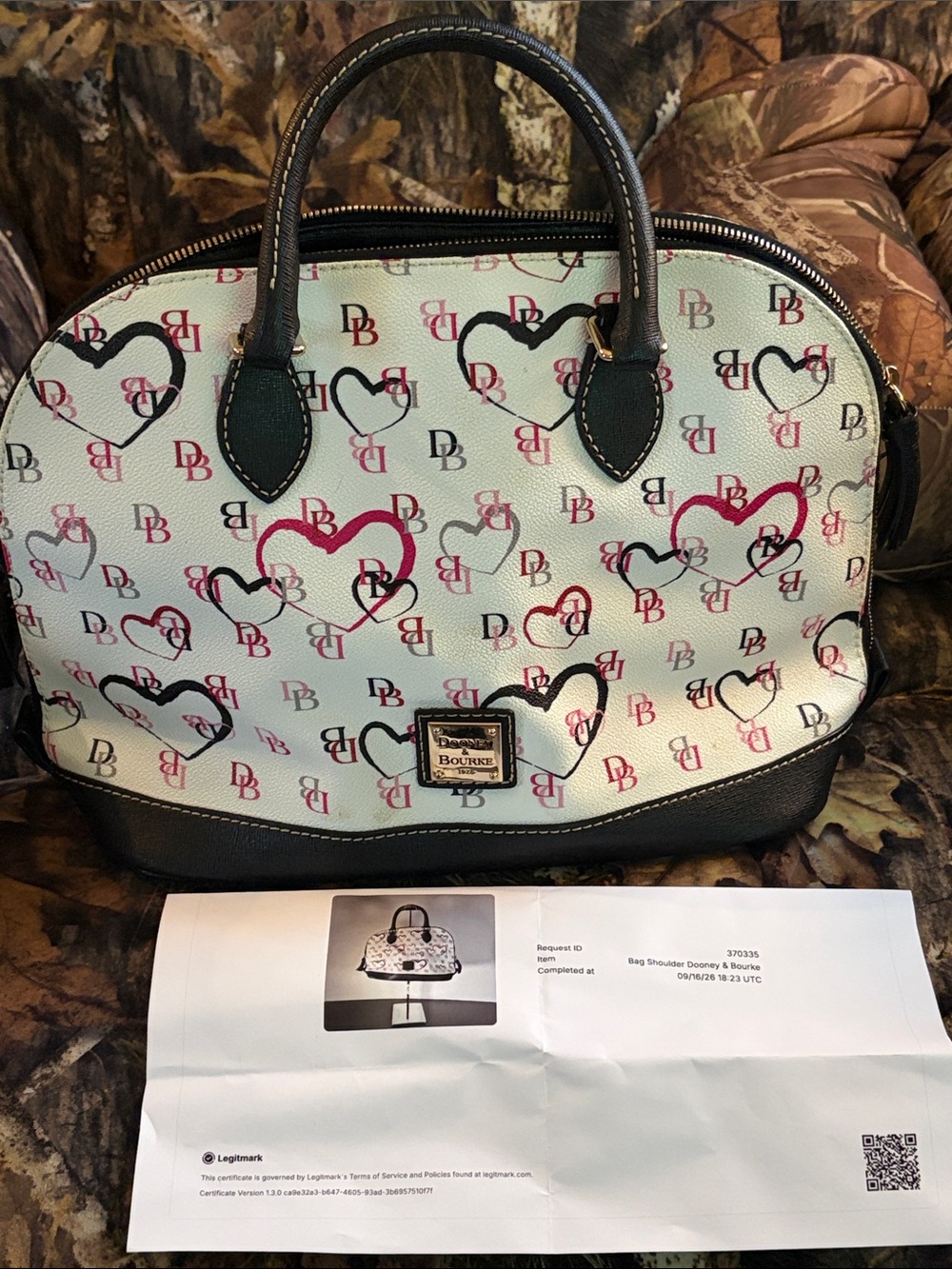Dooney & Bourke White Heart Logo Dome Satchel with Black Trim w/COA - Picture 1 of 10